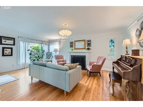 5323 NE 27th Avenue Portland OR 97211