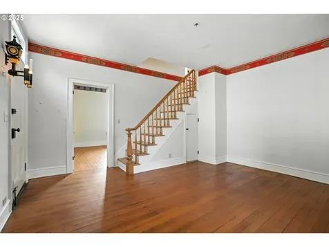 4272 SE Washington Street Portland OR 97215