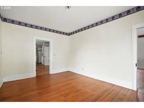4272 SE Washington Street Portland OR 97215