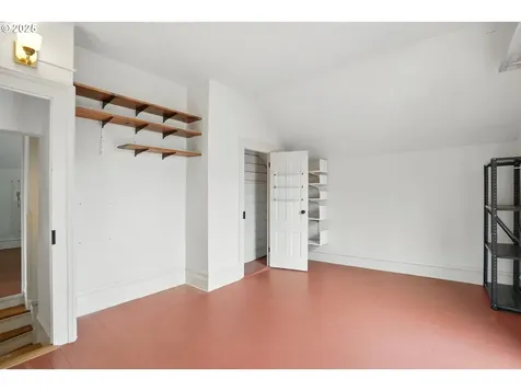 4272 SE Washington Street Portland OR 97215