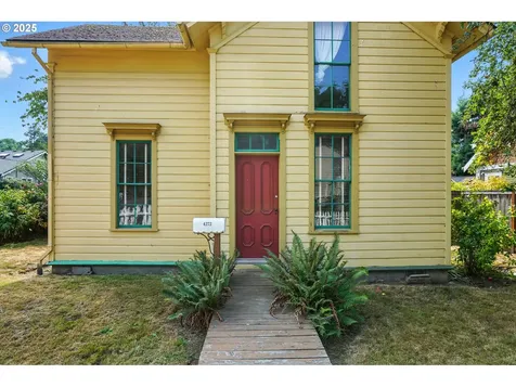 4272 SE Washington Street Portland OR 97215