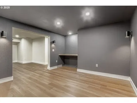 660 NE 20th Avenue Canby OR 97013