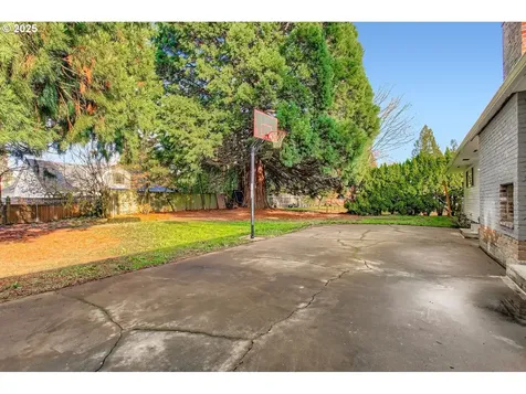 660 NE 20th Avenue Canby OR 97013