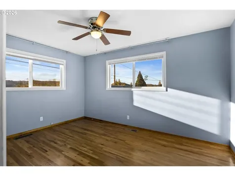 2488 W Lorraine Avenue Roseburg OR 97471