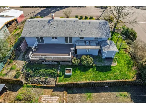 2488 W Lorraine Avenue Roseburg OR 97471