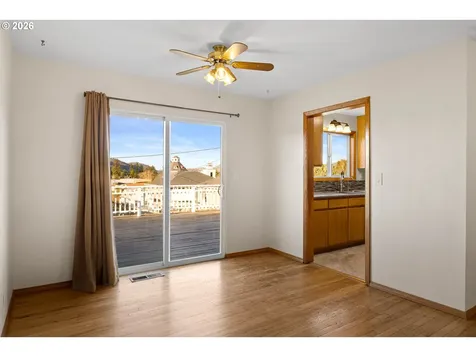 2488 W Lorraine Avenue Roseburg OR 97471