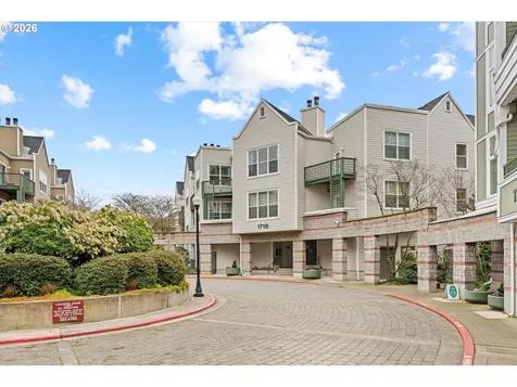 1710 S Harbor Way Portland OR 97201