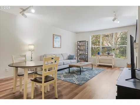 1710 S Harbor Way Portland OR 97201