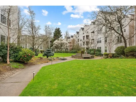 1710 S Harbor Way Portland OR 97201