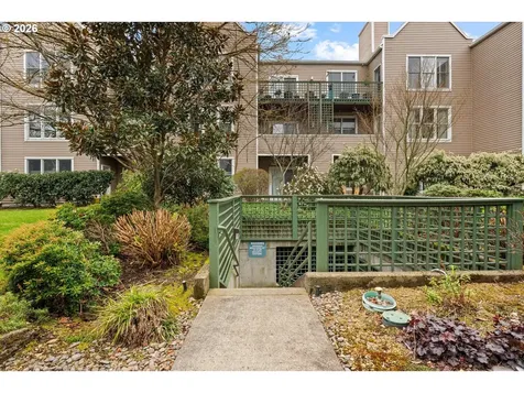 1710 S Harbor Way Portland OR 97201