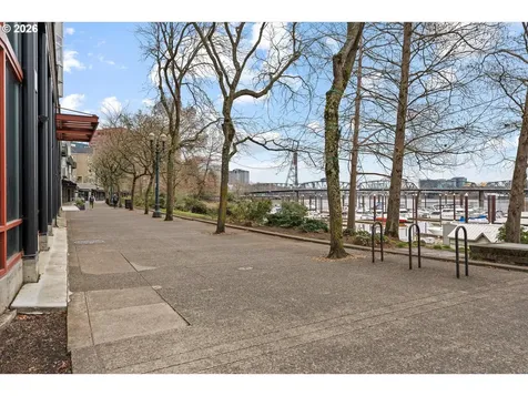 1710 S Harbor Way Portland OR 97201
