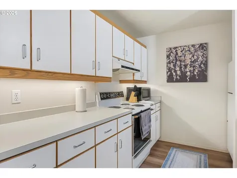 1710 S Harbor Way Portland OR 97201
