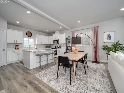 1458 N Siltstone Avenue Newberg OR 97132