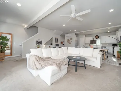 1458 N Siltstone Avenue Newberg OR 97132