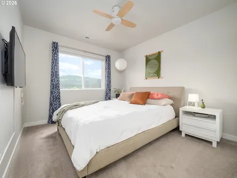 1458 N Siltstone Avenue Newberg OR 97132