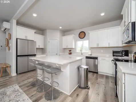 1458 N Siltstone Avenue Newberg OR 97132