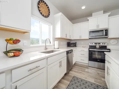 1458 N Siltstone Avenue Newberg OR 97132
