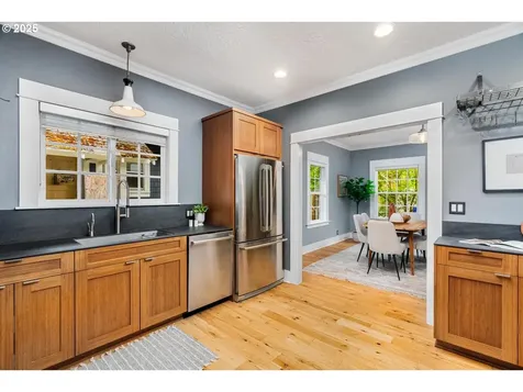 1904 SE 43rd Avenue Portland OR 97215
