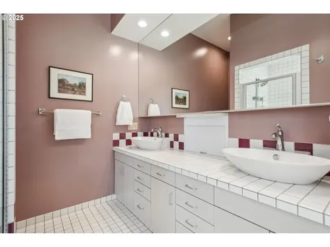 21950 Shannon Lane West Linn OR 97068