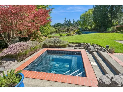 21950 Shannon Lane West Linn OR 97068