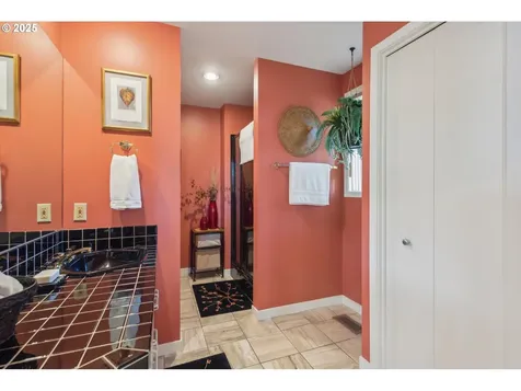21950 Shannon Lane West Linn OR 97068