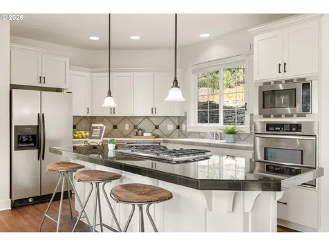 10248 SE Nicole Loop Happy Valley OR 97086