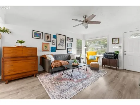8996 N Westanna Avenue Portland OR 97203