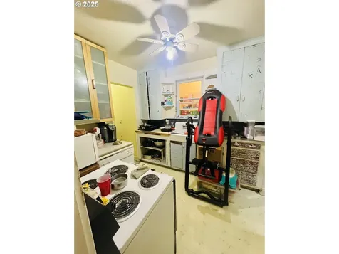 6935 SE 66th Avenue Portland OR 97206