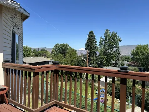 717 E 21st Place The Dalles OR 97058