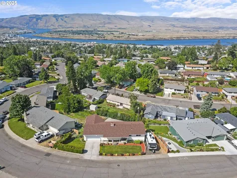 717 E 21st Place The Dalles OR 97058