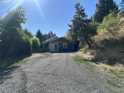 748 E Main Street John Day OR 97845