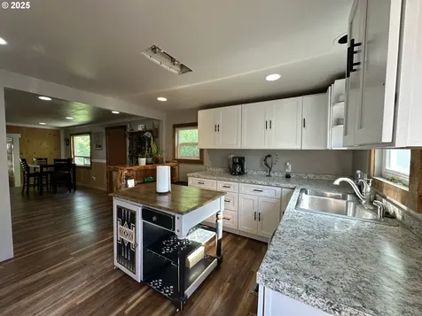 748 E Main Street John Day OR 97845