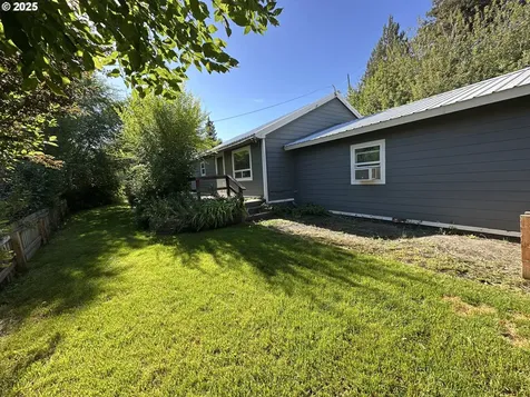 748 E Main Street John Day OR 97845