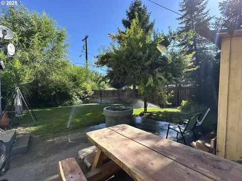748 E Main Street John Day OR 97845