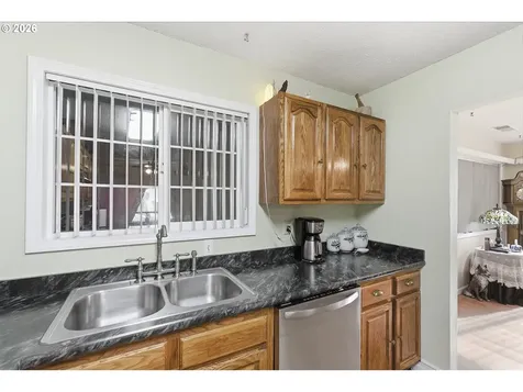 4015 SE 171st Avenue Portland OR 97236