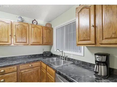 4015 SE 171st Avenue Portland OR 97236