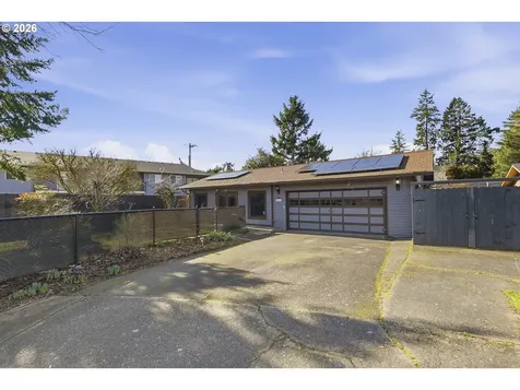 4015 SE 171st Avenue Portland OR 97236