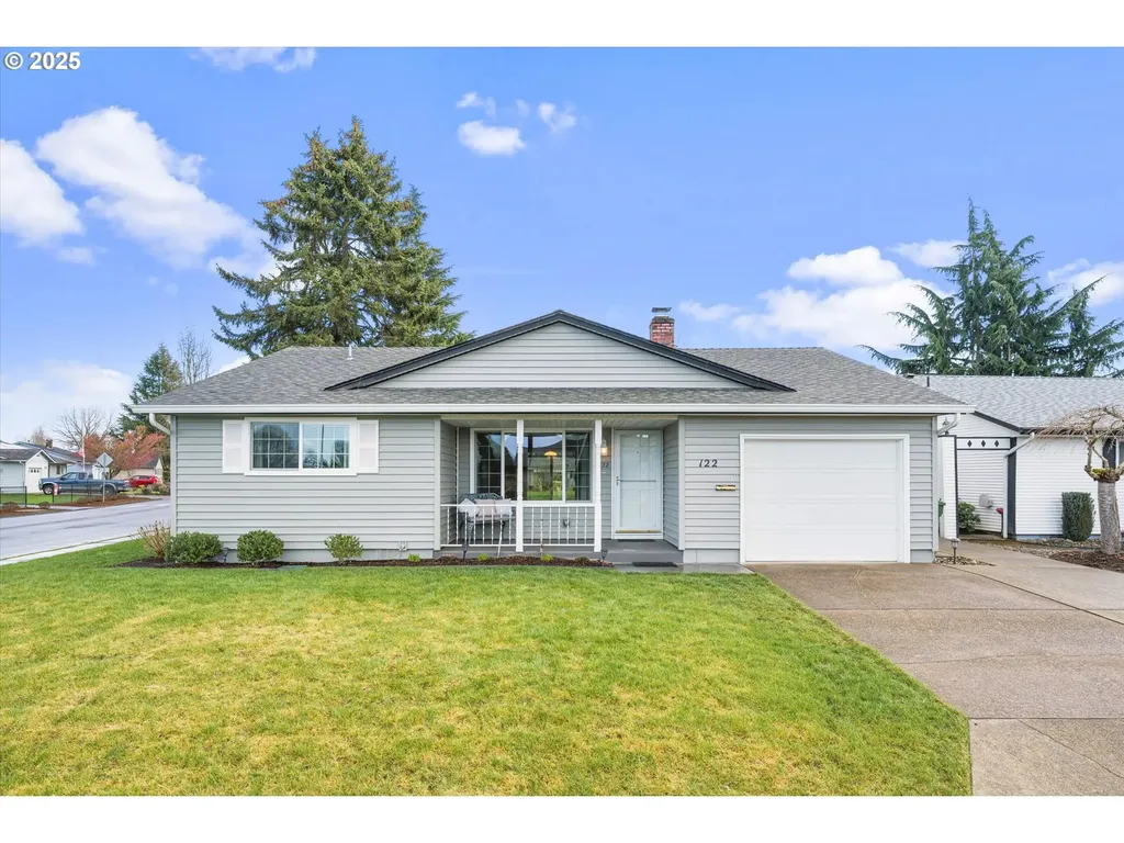 122 E Clackamas Circle Woodburn OR 97071