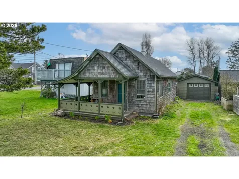 209 5th Street NE Long Beach WA 98631