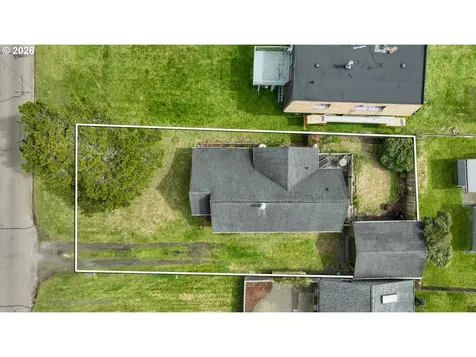 209 5th Street NE Long Beach WA 98631