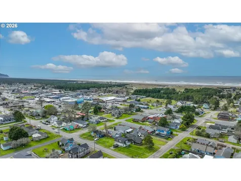 209 5th Street NE Long Beach WA 98631