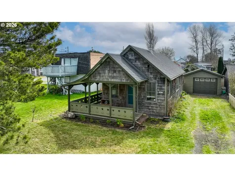 209 5th Street NE Long Beach WA 98631