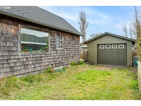 209 5th Street NE Long Beach WA 98631