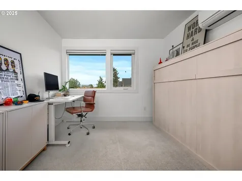 670 NE Webster Street Portland OR 97211