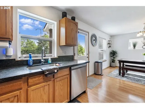 8253 N Bliss Street Portland OR 97203