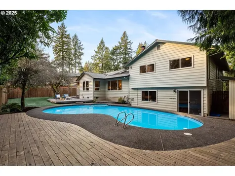 6020 SW Florida Street Portland OR 97219