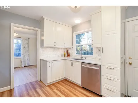 9436 NE Prescott Street Portland OR 97220