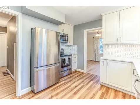 9436 NE Prescott Street Portland OR 97220