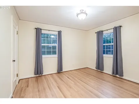 9436 NE Prescott Street Portland OR 97220