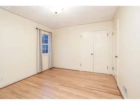 9436 NE Prescott Street Portland OR 97220